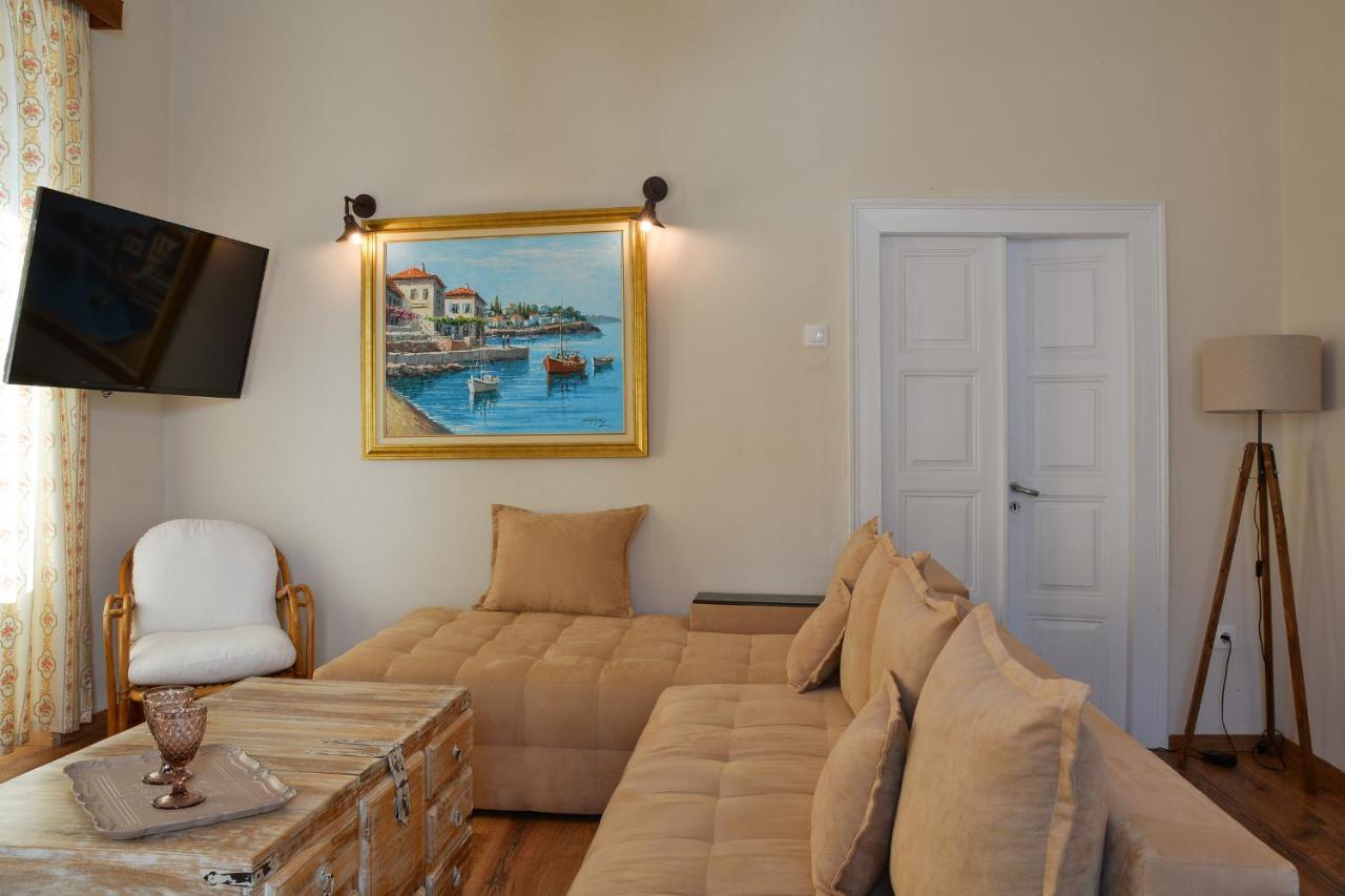The Veranda Of Gavrion-Exclusive, Centrally Located With Seaview Eksteriør billede